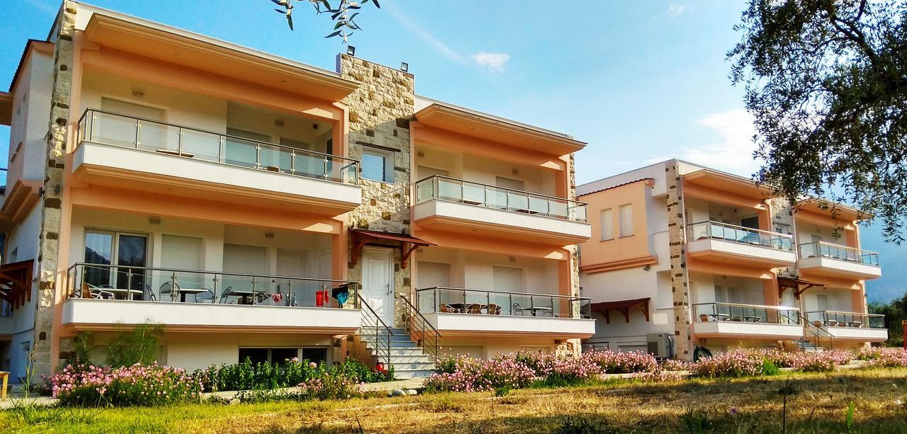 Porto Thassos Apartments & Studios สกาลา โปเตมิอัส ภายนอก รูปภาพ